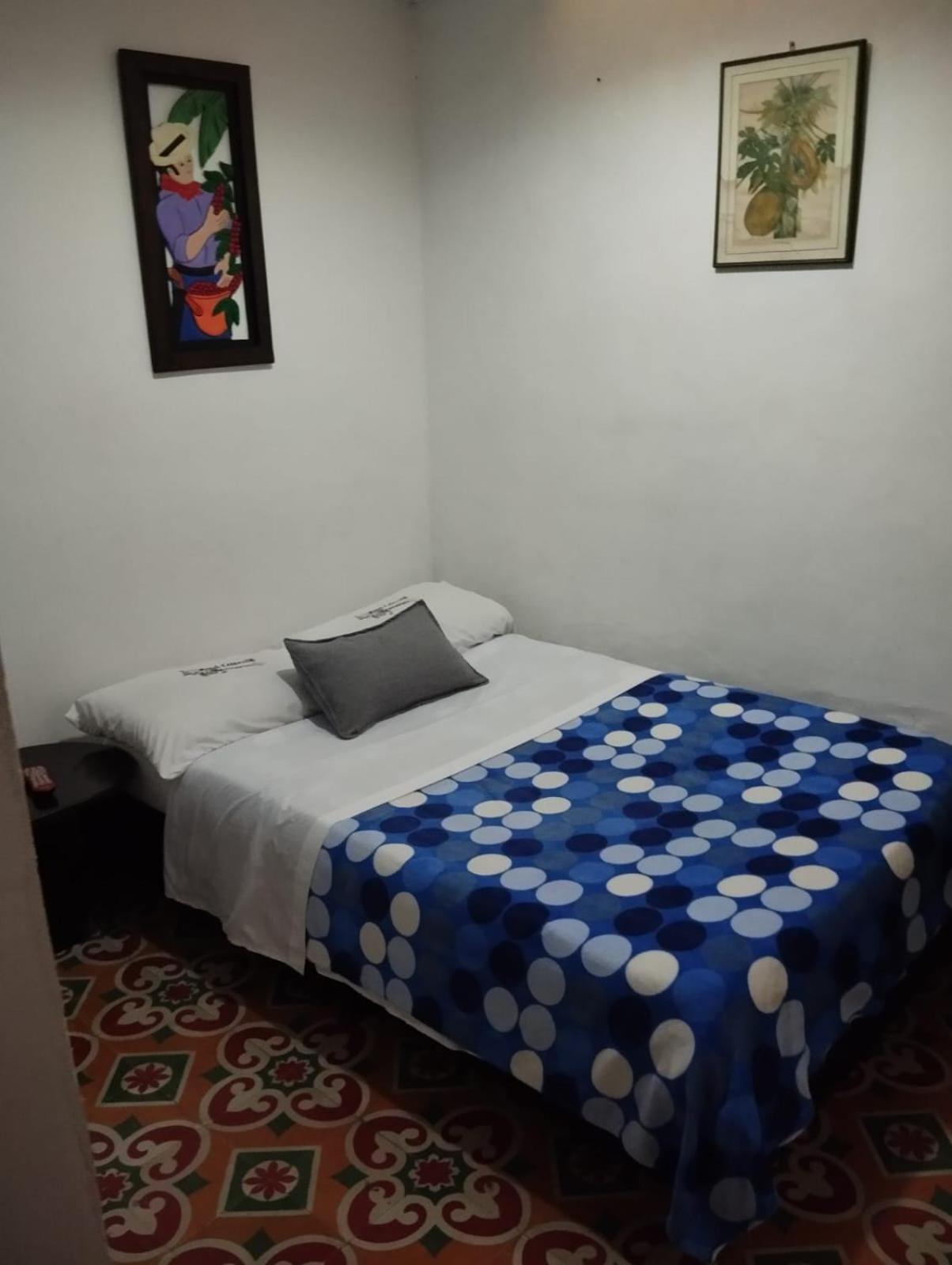 Hotel Colonial Armenia Ro Экстерьер фото