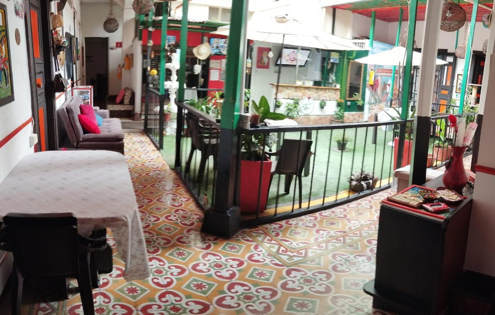 Hotel Colonial Armenia Ro Экстерьер фото