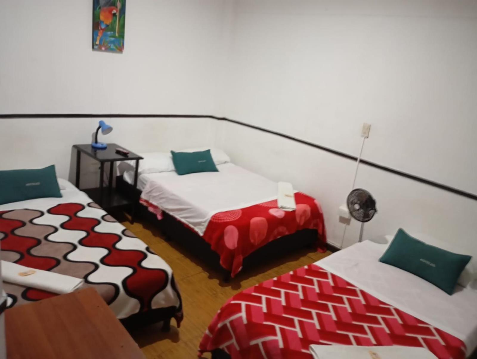 Hotel Colonial Armenia Ro Экстерьер фото